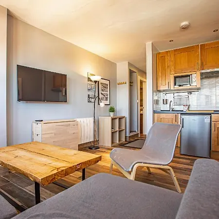 Apartment Holidays, Marolas, 4pax, 1dorm, Parking