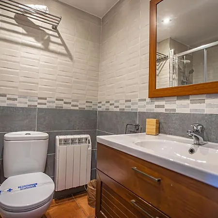 Holidays, Marolas, 4pax, 1dorm, Parking Apartment *