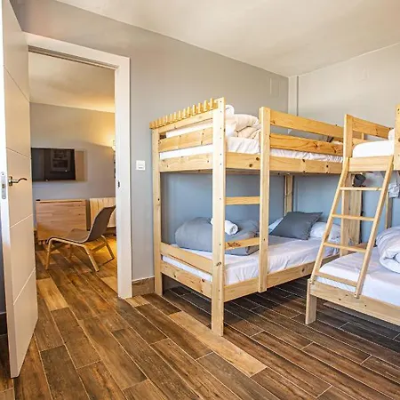 Apartment Holidays, Marolas, 4pax, 1dorm, Parking *